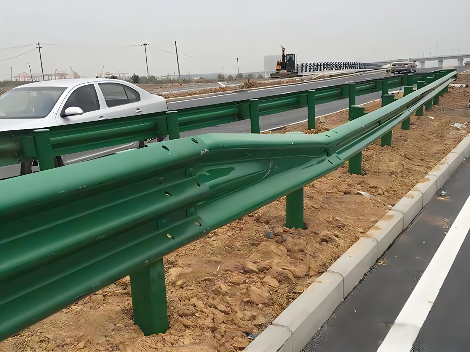 鞍山高速波形护栏板日常维护方案确保道路安全新举措